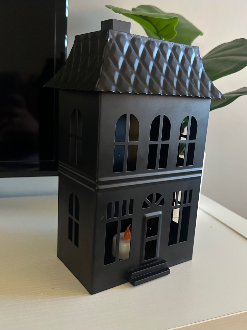 House Decor w/ fake candle
